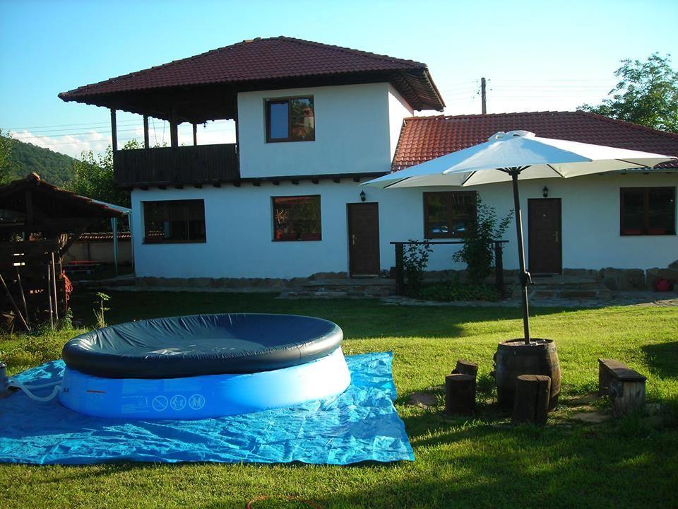 Guest House Yana Tŭrkasheni Esterno foto