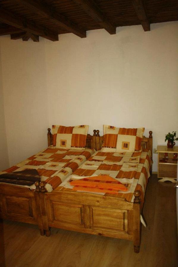 Guest House Yana Tŭrkasheni Esterno foto